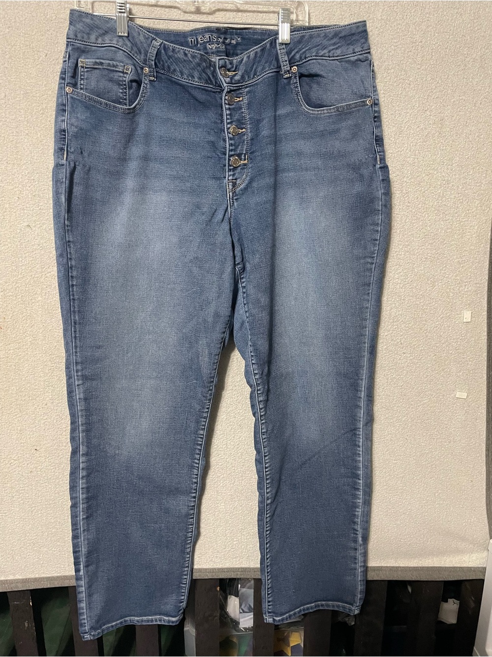 Maurices Straight-Leg Women’s Jeans in Medium Blue Wash
